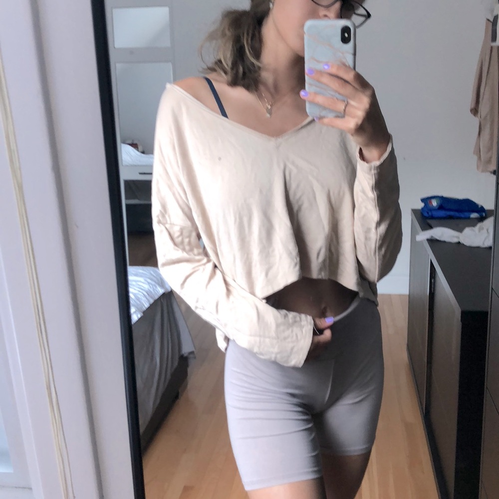 Oversized cropped top